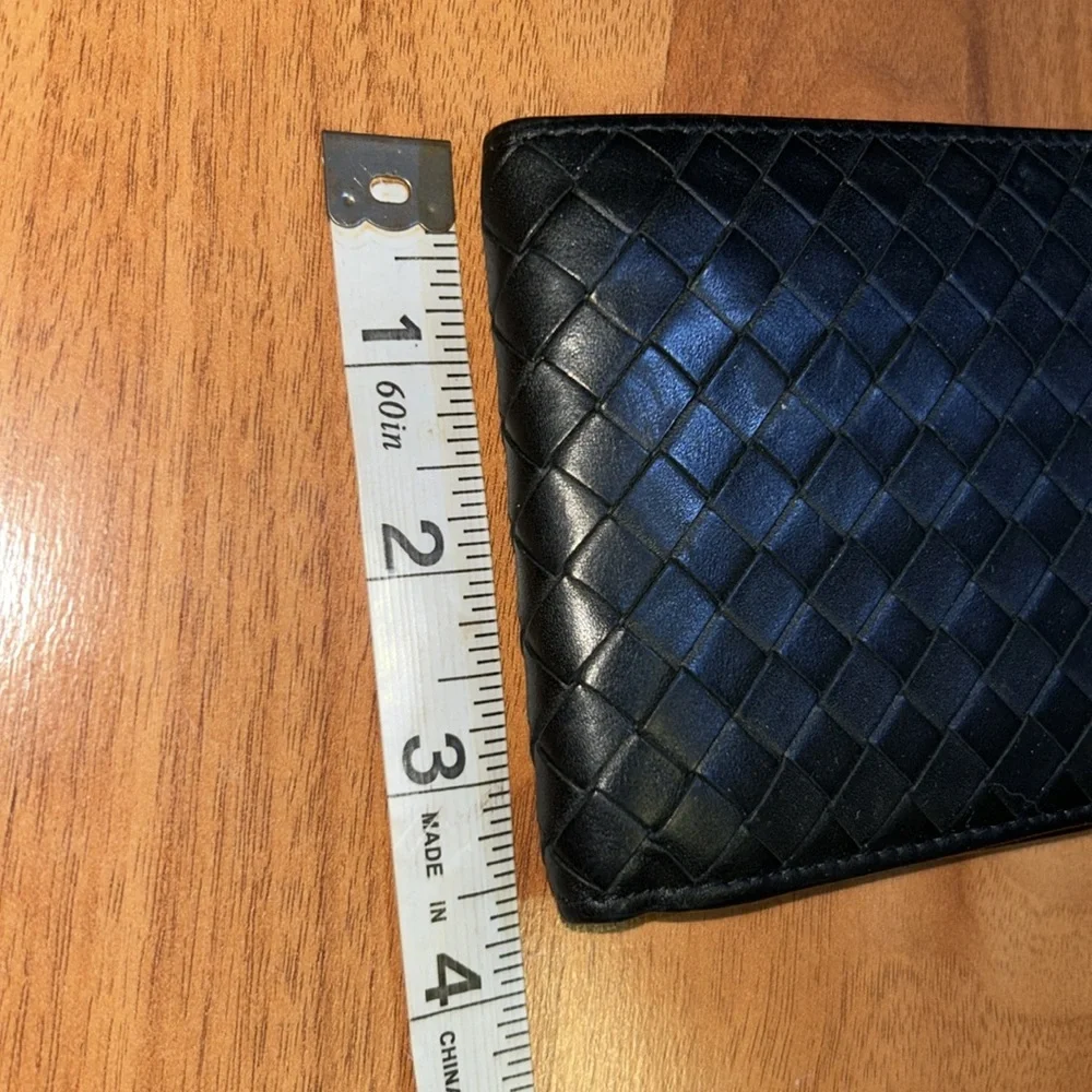 Authentic Bottega Veneta Intrecciato Leather Bifold Wallet
